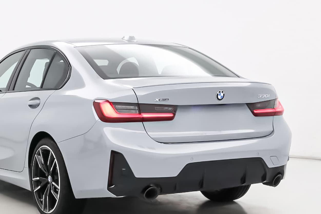 Rear Back Windows — no tint
